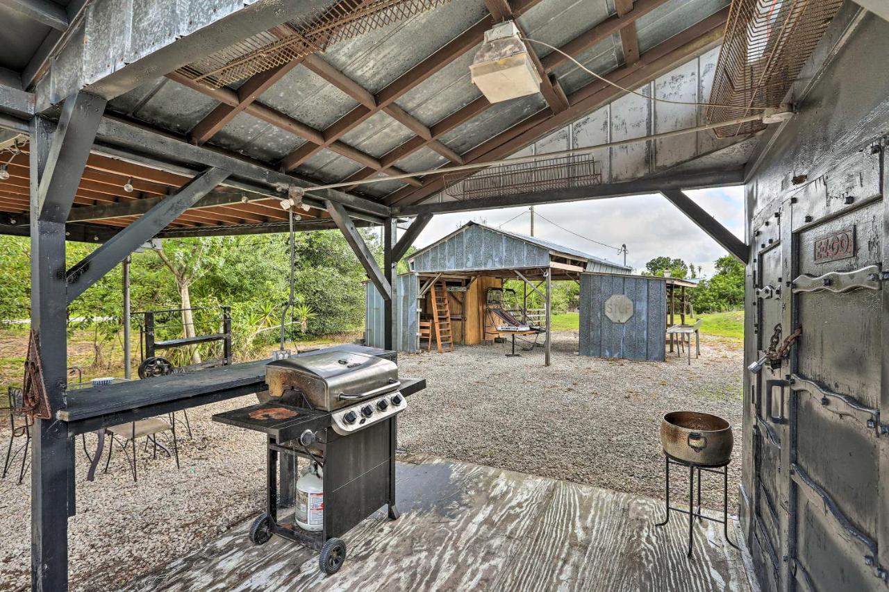 Authentic Clewiston Home With Outdoor Game Room Buitenkant foto